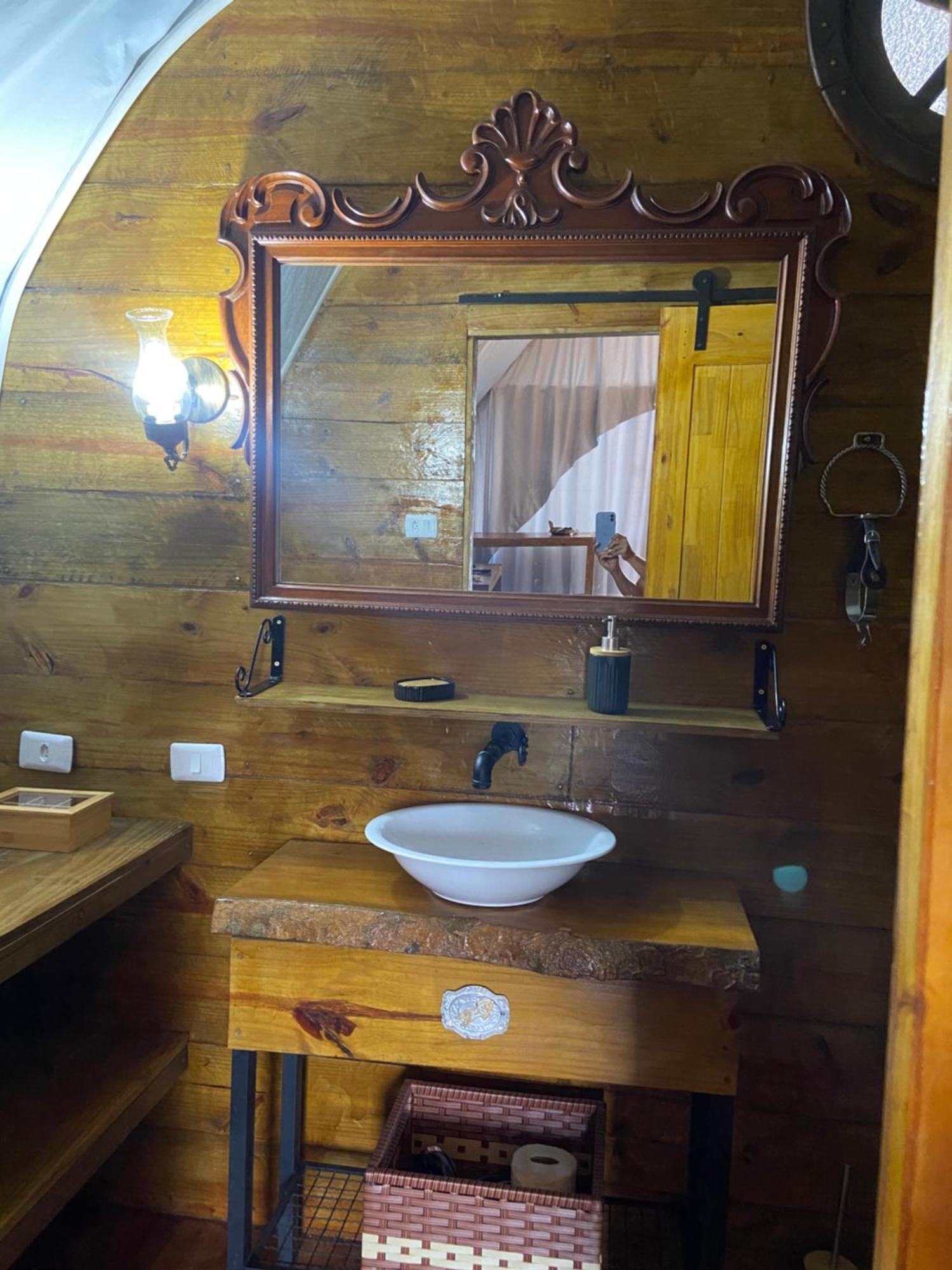 Lodge Carroca Arizona, Magica Bueno Brandao